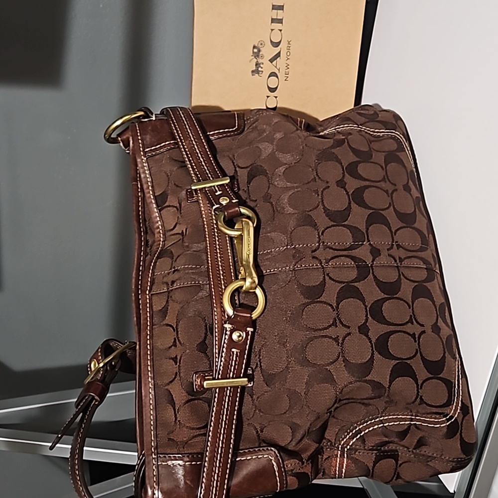 Coach brown shoulder bag
